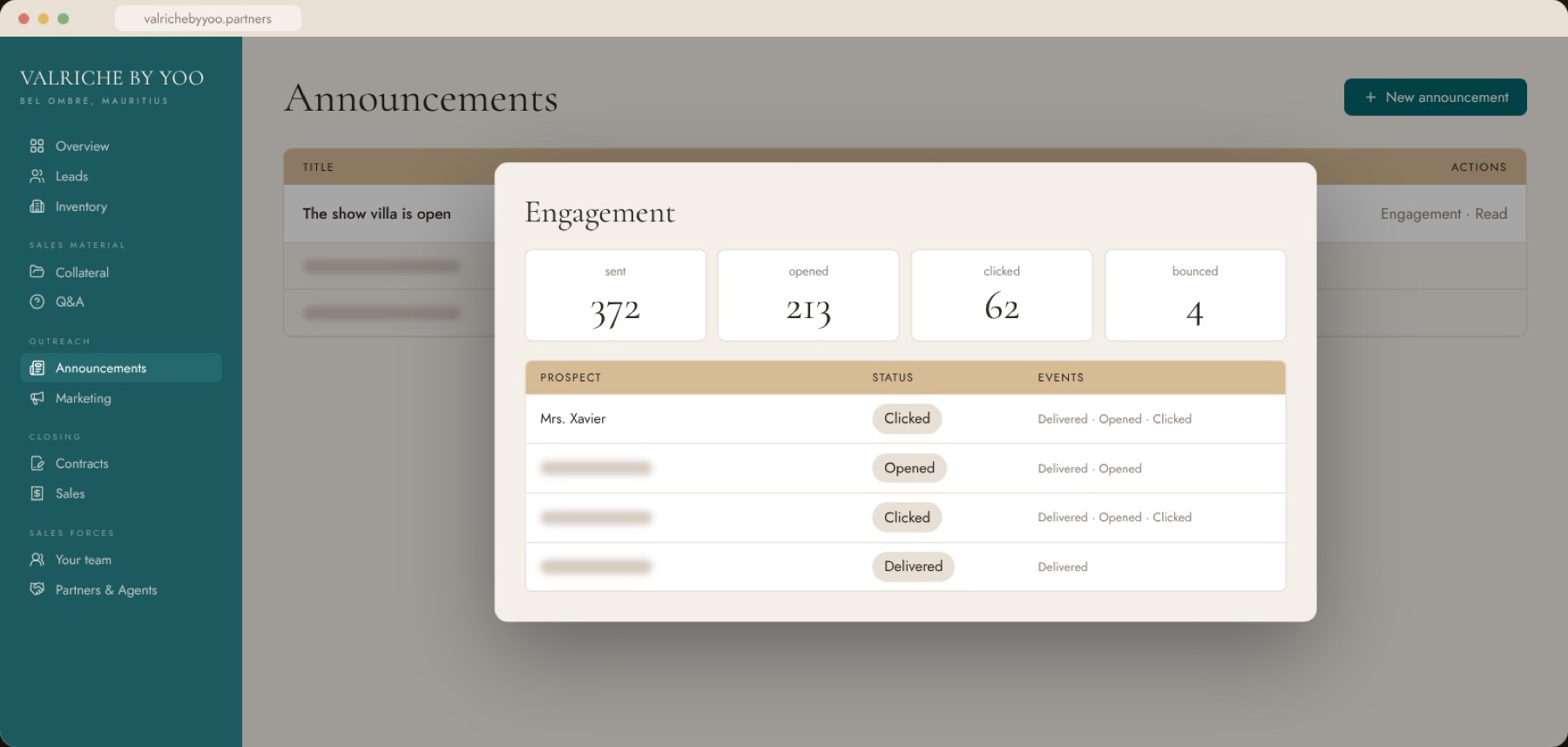 Announcement engagement panel showing sent, opened, clicked and bounced statuses per recipient